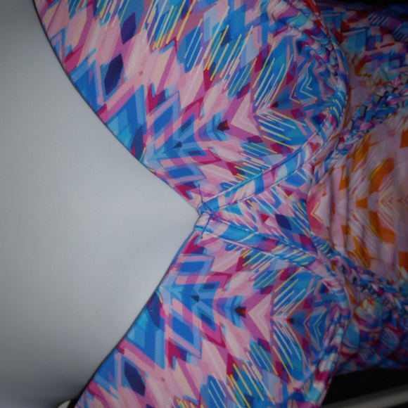 BATHING SUIT- one piece - Picture 6 of 9